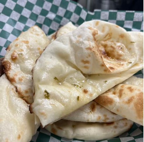 Garlic Naan at MoMo & Wok Edmonton
