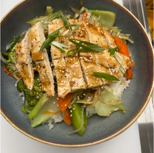 Teriyaki Chicken Bowl at MoMo & Wok Edmonton